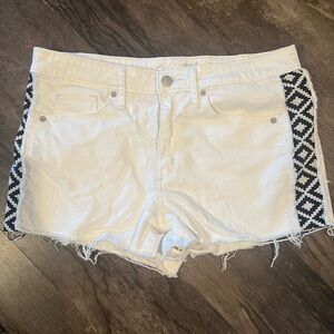 Universal thread white denim shorts w/ Aztec detail
